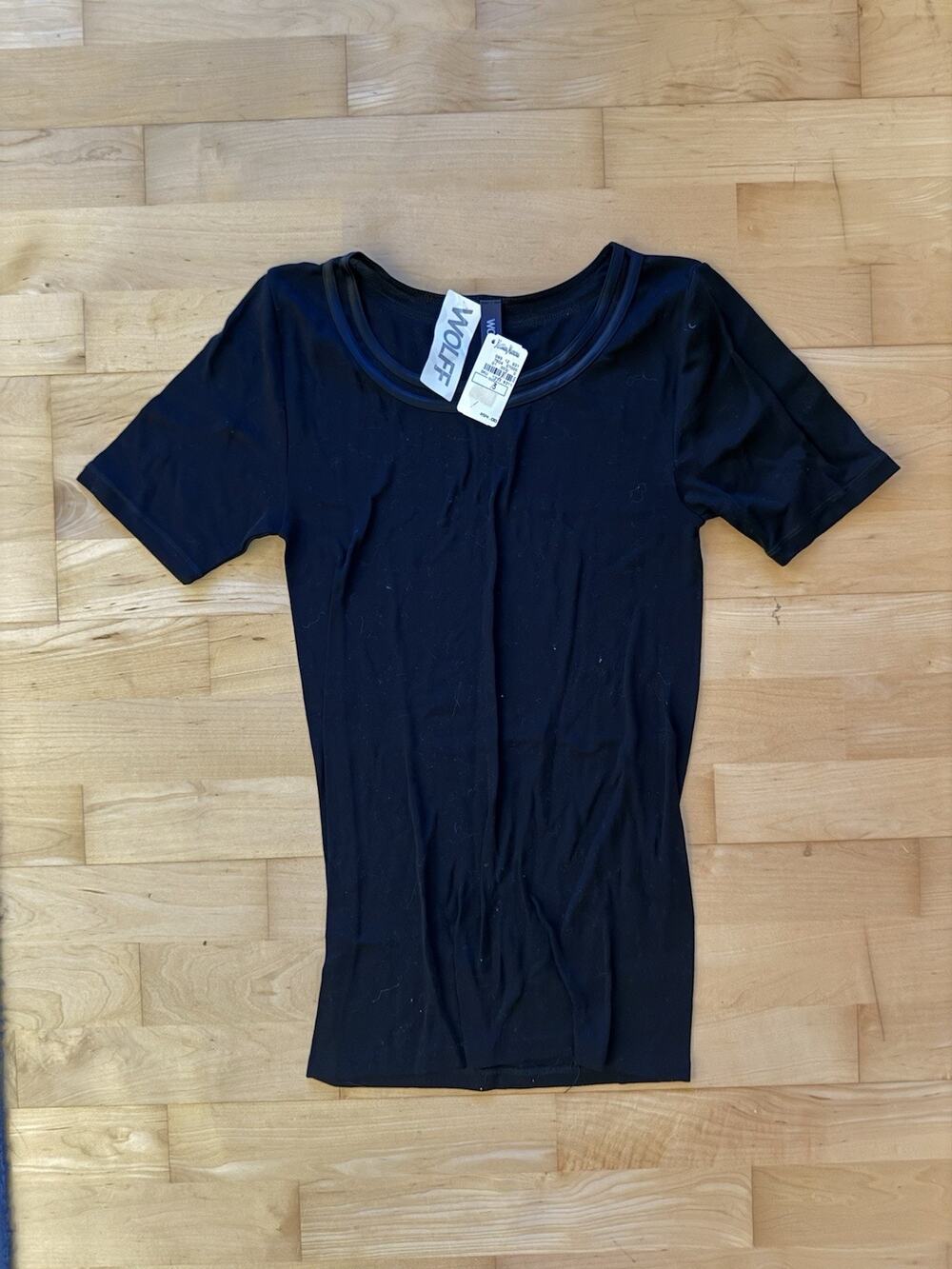 VTG Wolff Black Short Sleeve Close Fit Thin Shirt US Large